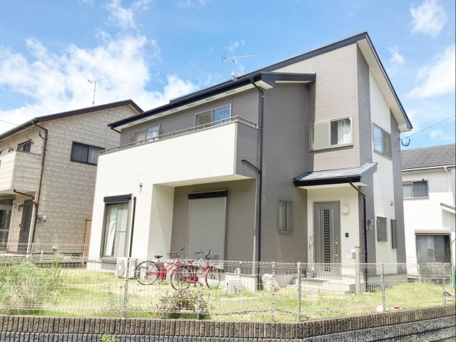 糟屋郡須惠町大字上須惠　中古戸建の外観|木造スレートぶき2階建て！駐車場は2台可能です！