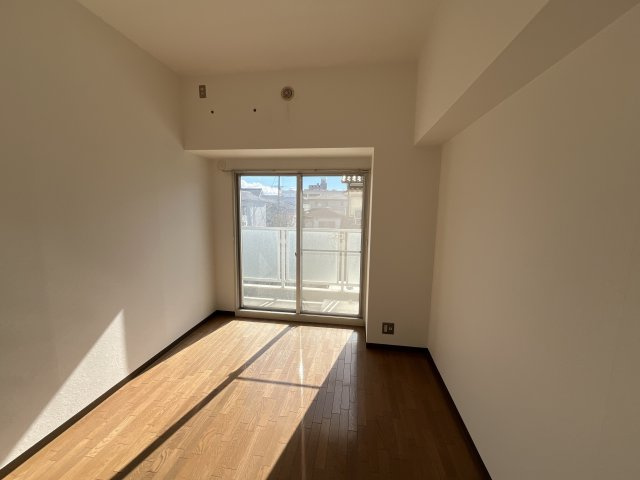 赤穂駅北ハイツの洋室