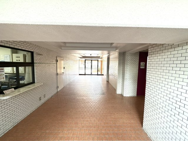 コープ野村長町南のエントランス