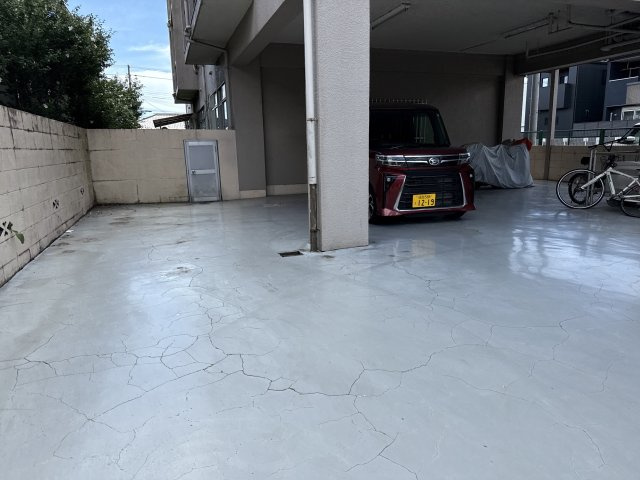 マンション大喜の駐車場