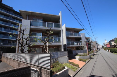 ★鉄筋コンクリート造マンション3階建て★