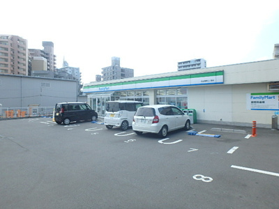 ファミリーマート湘南江ノ島店まで90m