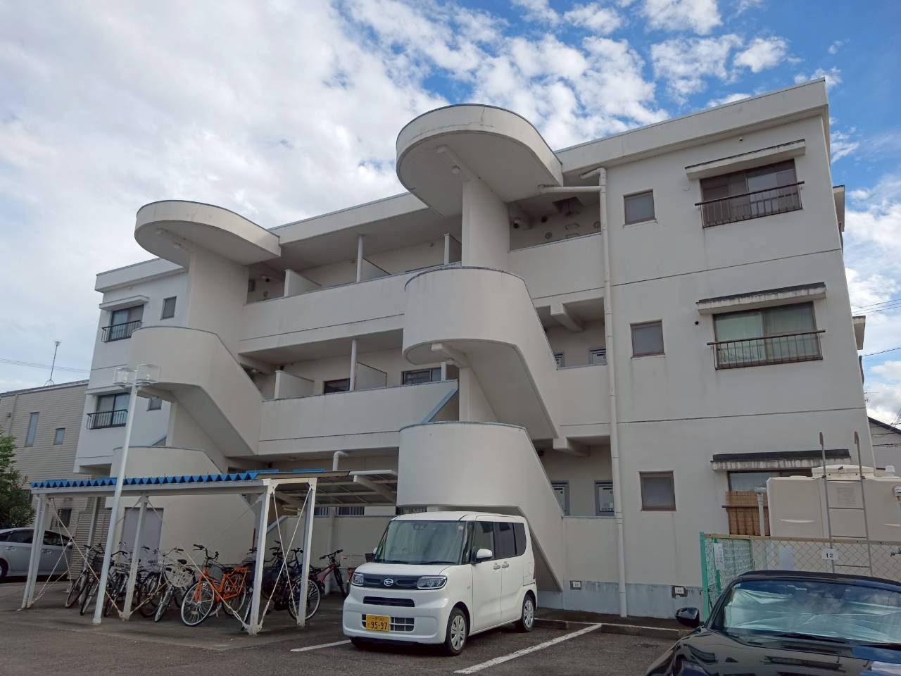 マンション東柴第二の外観