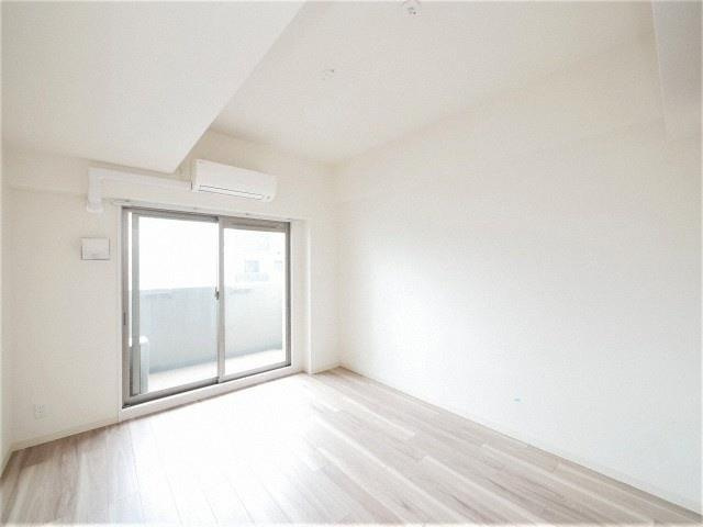 ディームス江坂の居間・リビング