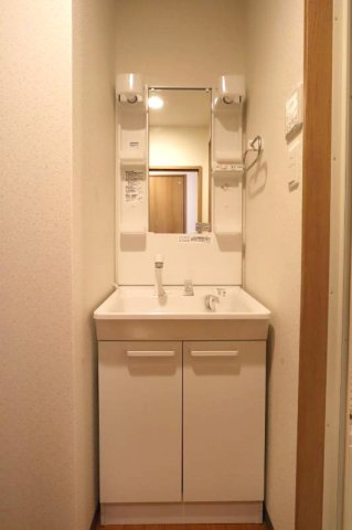 第25関根マンションの独立洗面台
