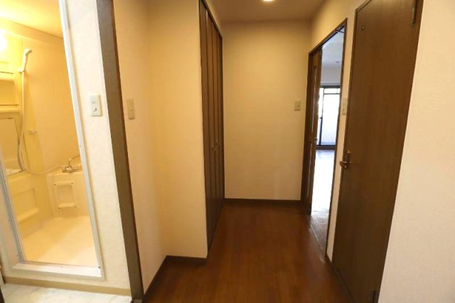 アビタシオン橋本Iの玄関