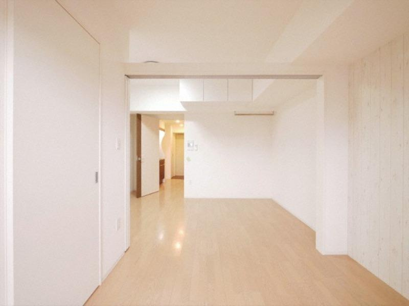 セレニテ江坂ルフレの居間・リビング