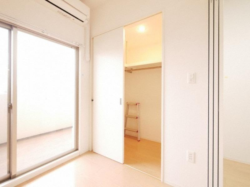 セレニテ江坂ルフレの収納