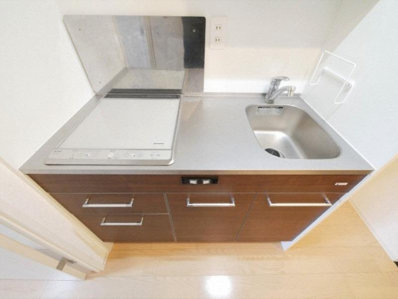 セレニテ江坂ルフレのキッチン