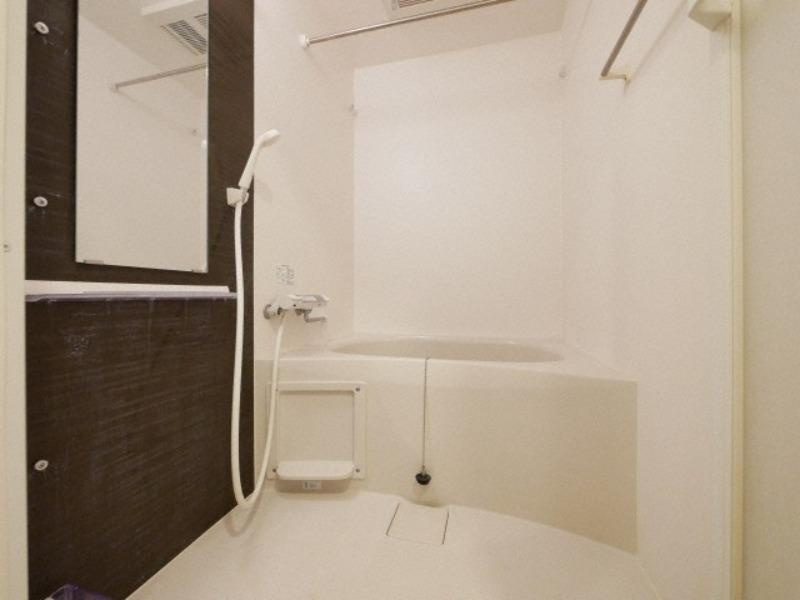 セレニテ江坂ルフレの浴室