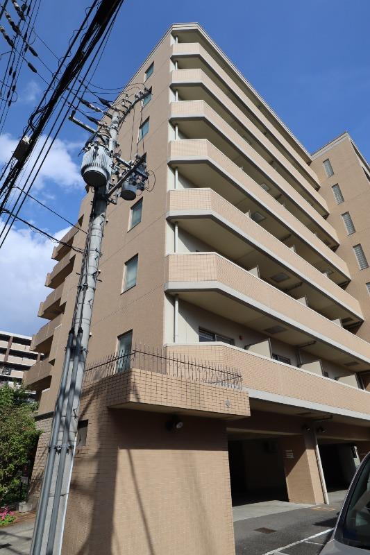 東明マンション新東の外観