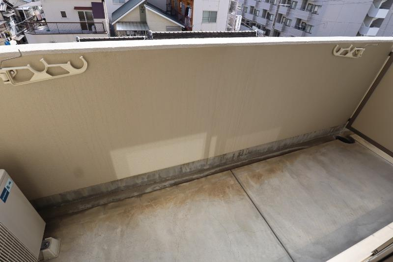 東明マンション新東のバルコニー