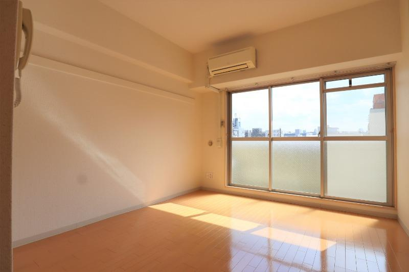 東明マンション新東の洋室