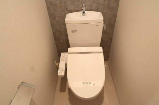 S-RESIDENCE江坂Eminenceのトイレ