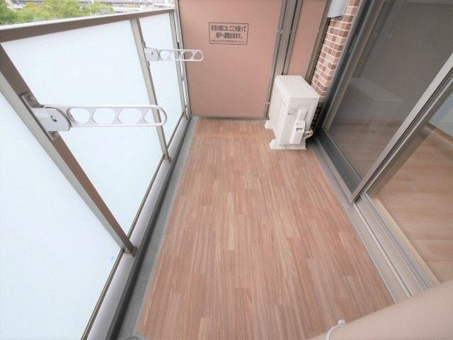 レオングラン新大阪レジデンスのバルコニー