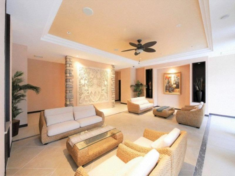 レオングラン新大阪レジデンスのロビー