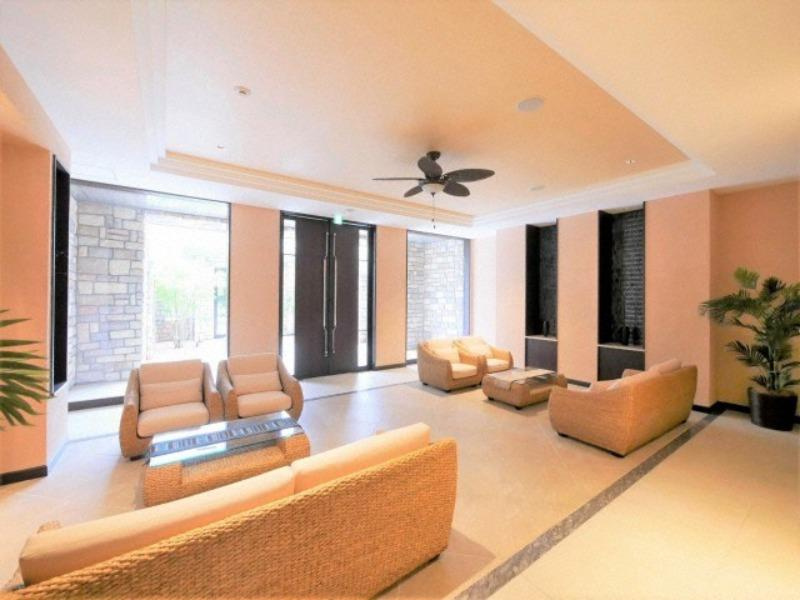 レオングラン新大阪レジデンスのロビー