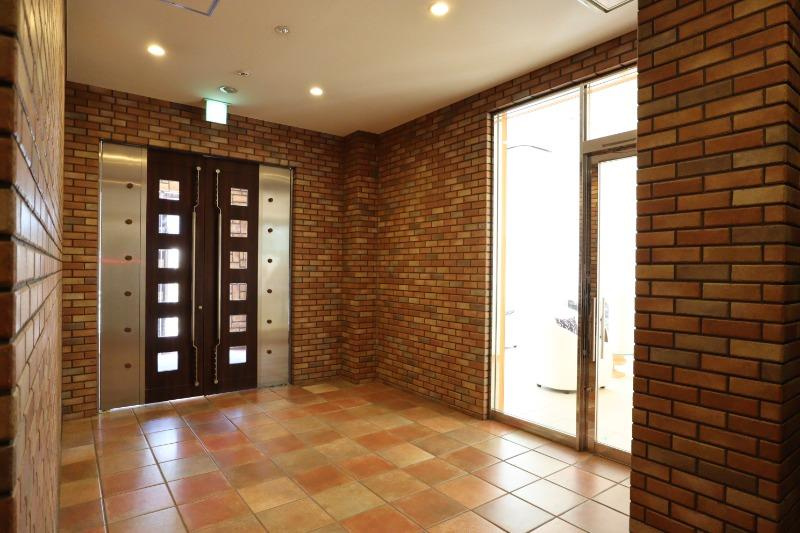 レジディア新大阪IIのロビー