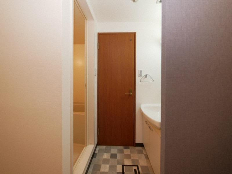 グランシャルマン新大阪の洗面所