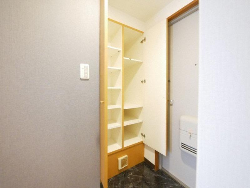 グランシャルマン新大阪の収納