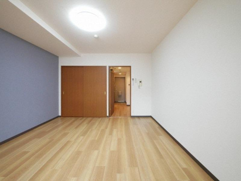 グランシャルマン新大阪の居間・リビング