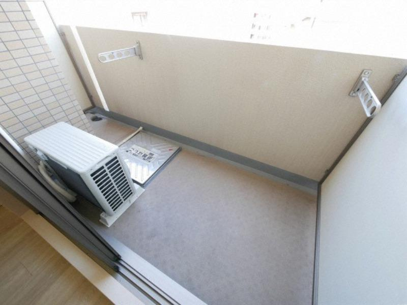 LUMINOUS新大阪のバルコニー