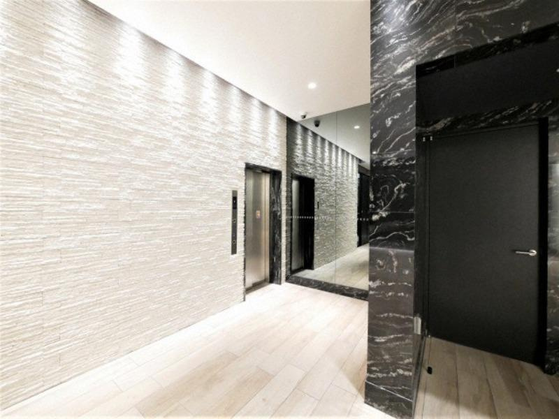 S-RESIDENCE江坂Alegriaのエントランス