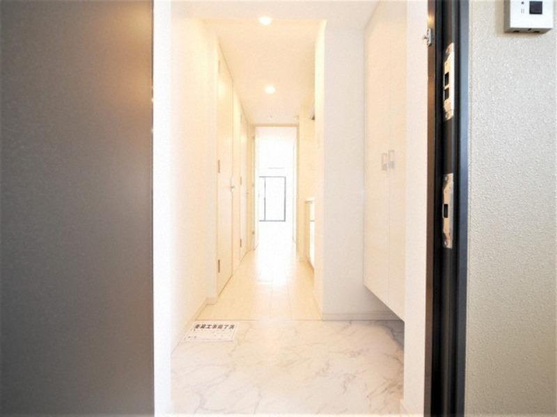 S-RESIDENCE江坂Alegriaの玄関