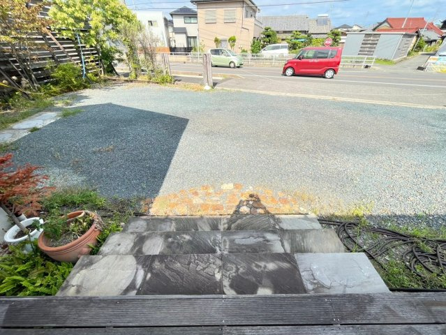 知立市八ッ田町久根ノ内店舗・事務所の駐車場