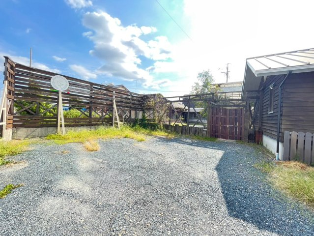 知立市八ッ田町久根ノ内店舗・事務所の外観