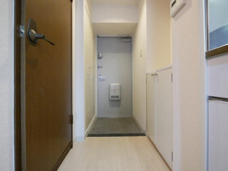 新大阪セレニテの玄関