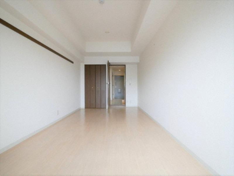 新大阪セレニテの居間・リビング