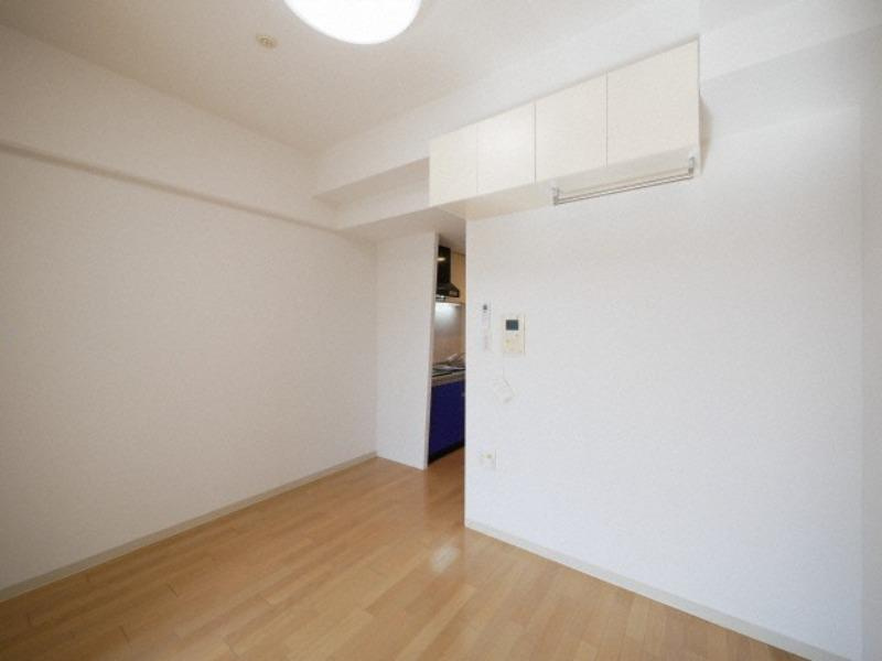 RIDGE江坂の居間・リビング