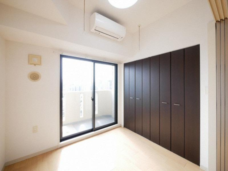 RIDGE江坂の洋室