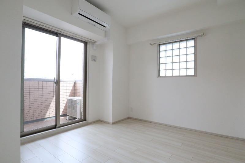 スプランディッド新大阪キャトルの洋室