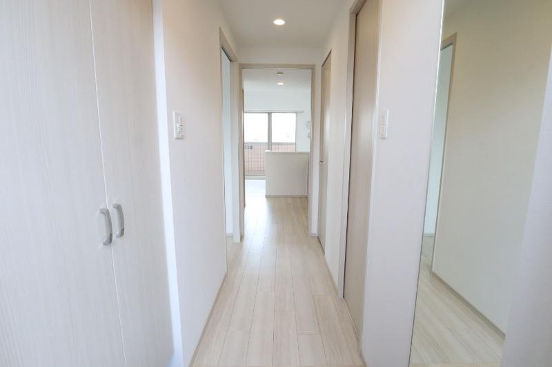 スプランディッド新大阪キャトルの玄関