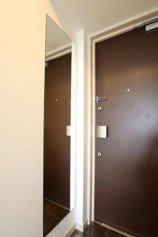 スプランディッド新大阪キャトルの玄関