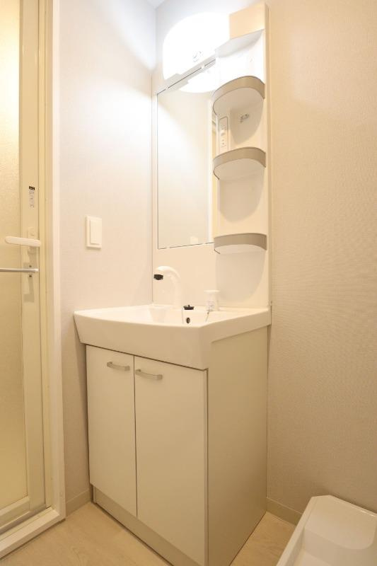 Re-be東三国の独立洗面台