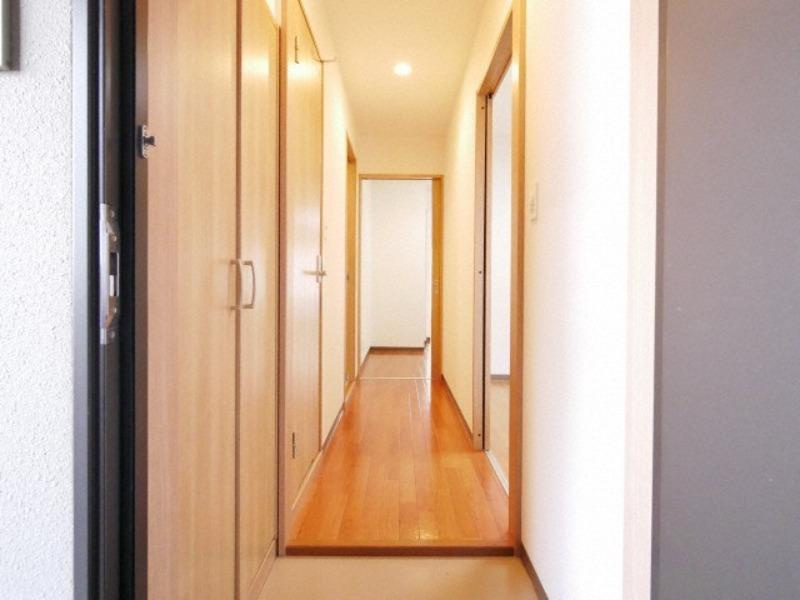 第20関根マンションの玄関
