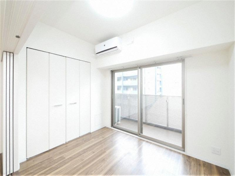 リッジガーデンエサカワンの洋室