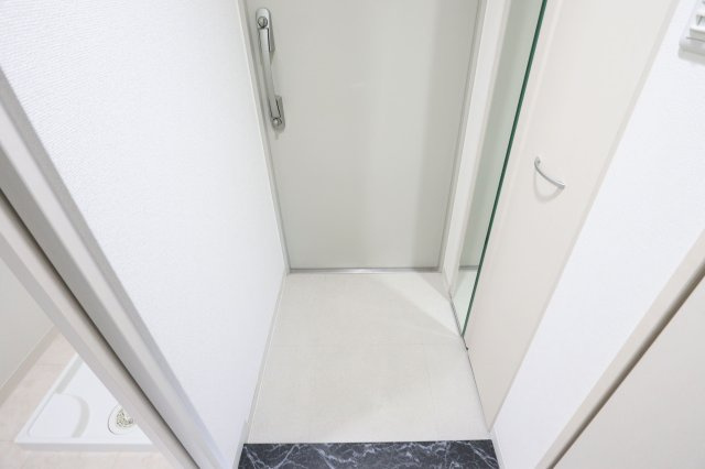プログレッセ新大阪の玄関