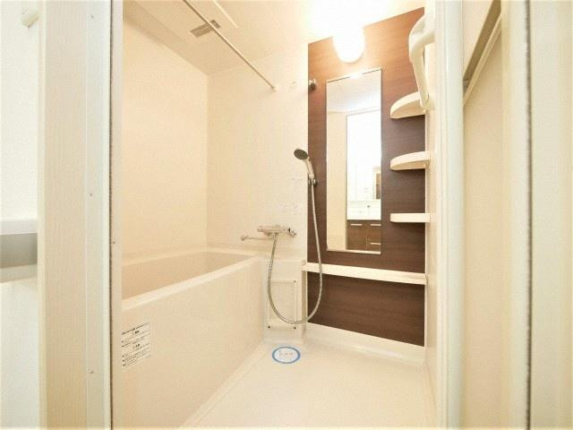 サムティ江坂JuReveの浴室