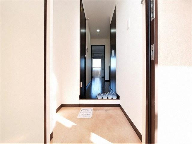 サムティ江坂JuReveの玄関