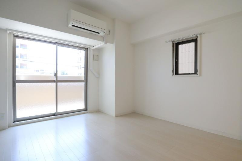 MDI.JEsakaCourtの居間・リビング