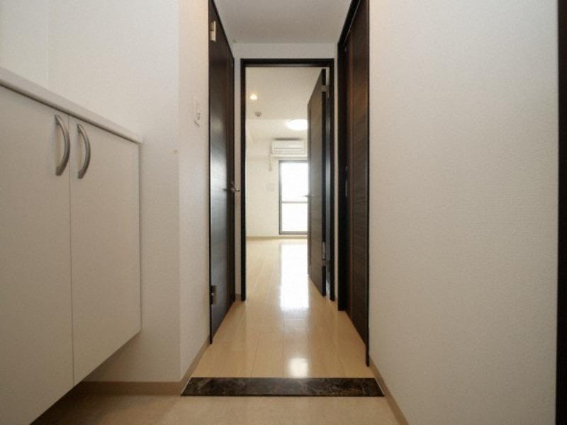 コンフォレスパシンオオサカの玄関