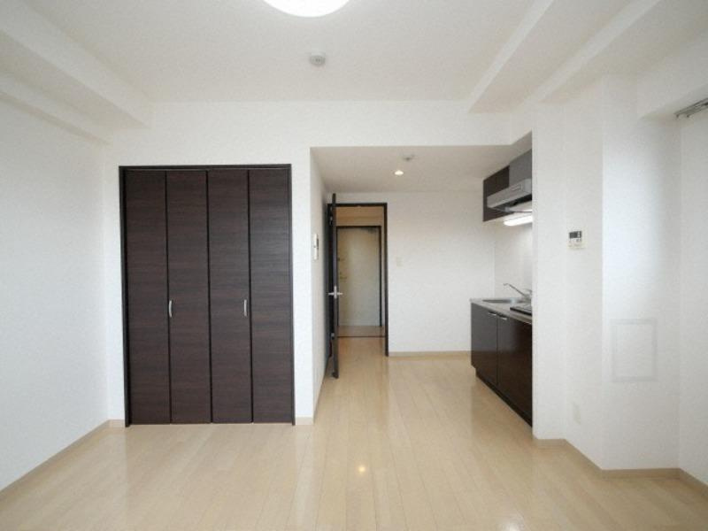 コンフォレスパシンオオサカの居間・リビング