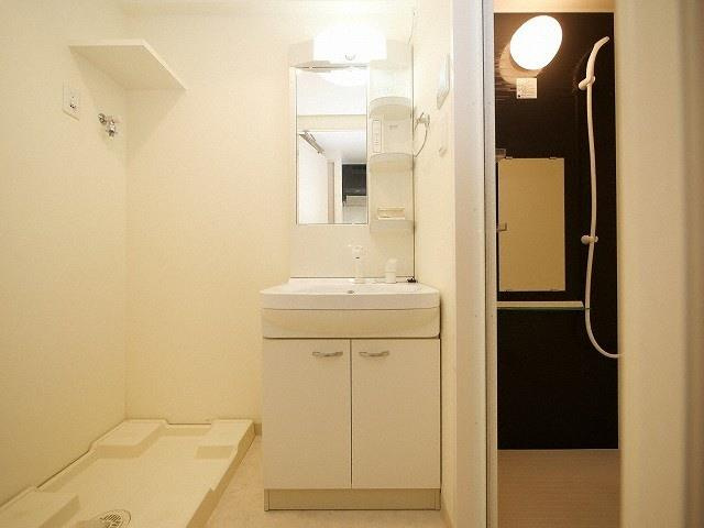 アリビオ江坂垂水町の洗面所