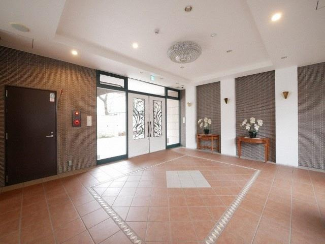 アリビオ江坂垂水町のエントランス