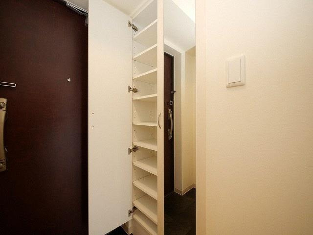 アリビオ江坂垂水町の収納