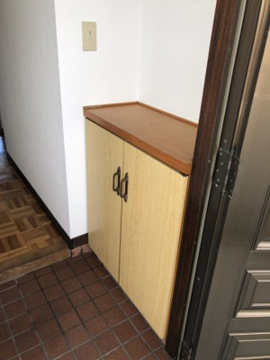 【玄関】 | 中間ビル | シューズボックス付き